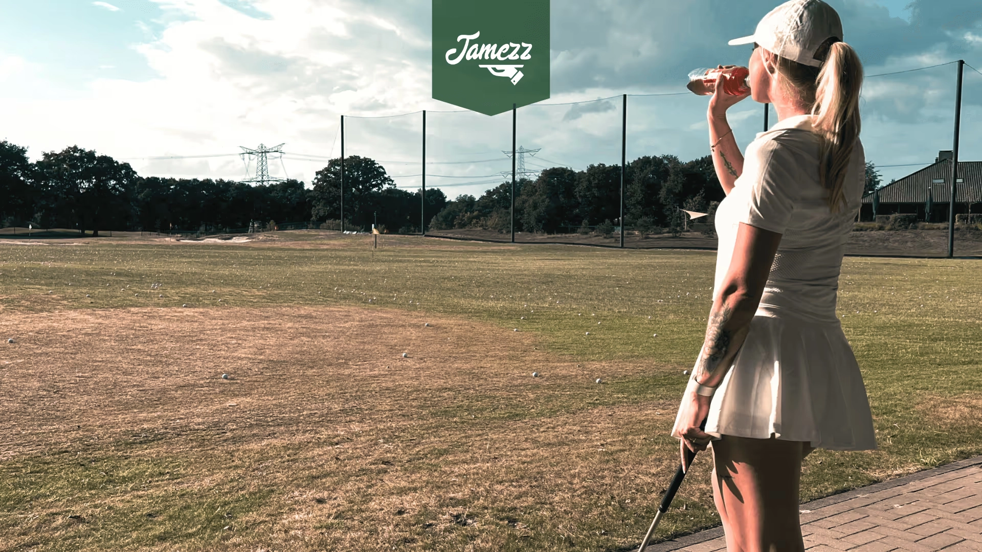 QR code ordering on the golf course - order from any hole